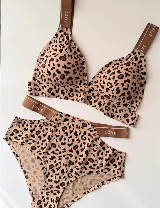 Sister Sisto Wild Leopard Lingerie Set